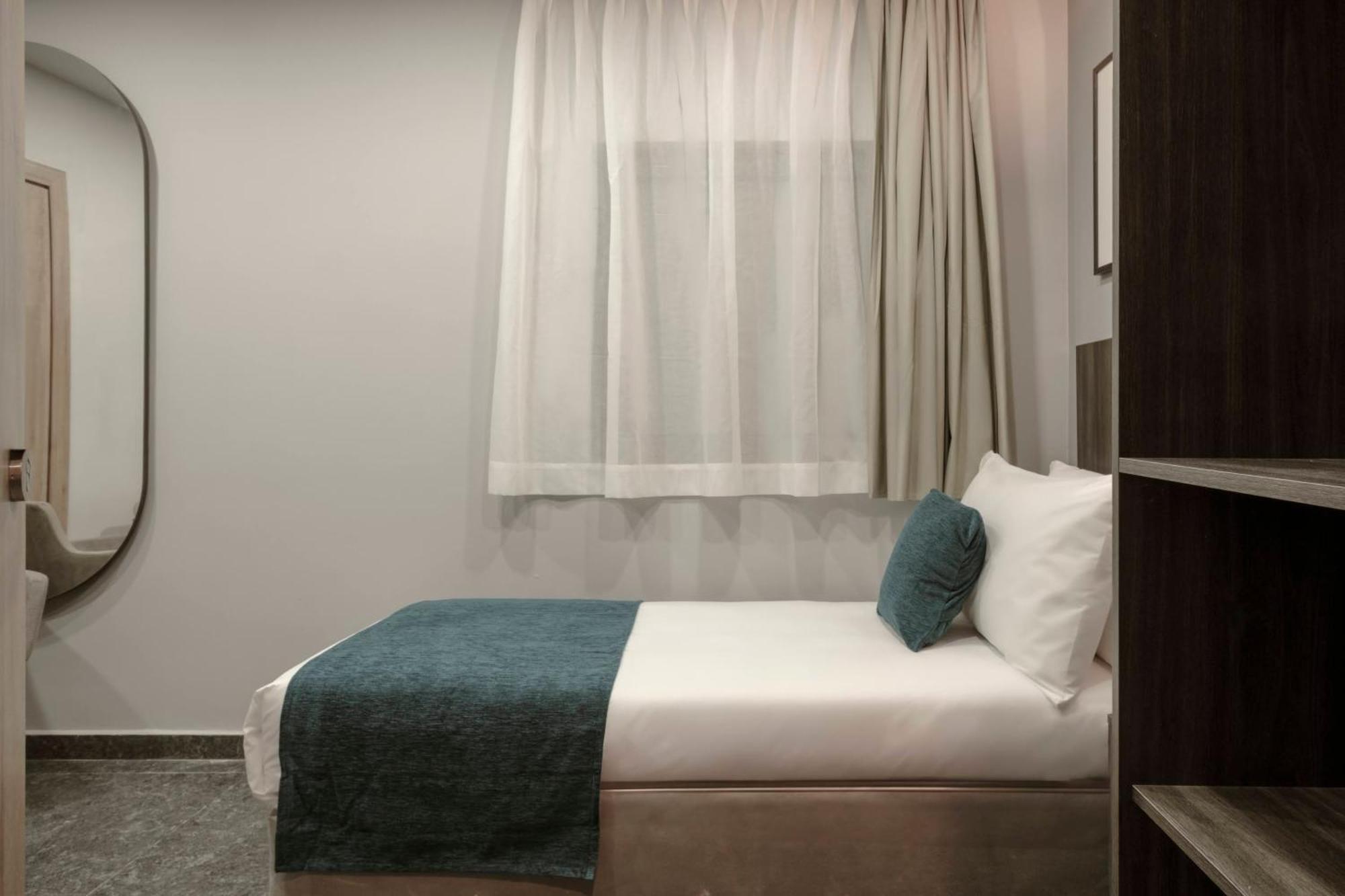 Spinola 3*